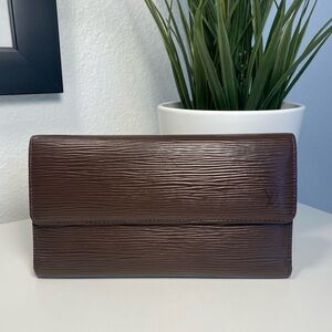 Vintage Louis Vuitton Rare Color Way MOKA Epi Leather Trifold Wallet